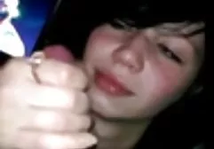 Die vollbusige Regisseurin beschloss, sich persönlich bei der Angestellten dicke sexy frauen für die hervorragende Arbeit zu bedanken, aber der Typ möchte nicht nur loben, sondern auch ihre Muschi und Schlampe gibt ihm einen Blowjob und gibt sich dann auf seinem Schreibtisch und stöhnt laut beim Sex