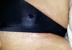 Nachdem er für seine rothaarige Freundin ein Analloch mit einem blauen Stopfen entwickelt hatte, konnte der Typ nicht widerstehen und warf seinen Schwanz in ihre Wange und danach fickte er seinen Arsch hart und während er sie immer noch auf den rosa alte fette geile frauen Arsch schlug