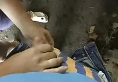 Mama spielt ihre Muschi mit dicke haarige frauen Papas Schwanz