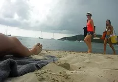 Fickte eine alte Frau in sexy große titten einem grünen Raum