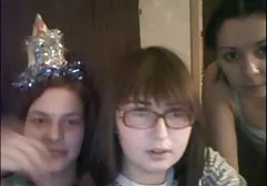 Baby beim hübsche frauen mit großen titten Verhör gefickt
