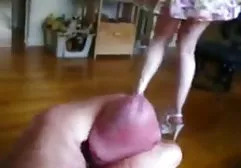 Einen Kerl wie einen Hund masturbieren nackte bbw frauen