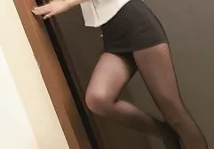 Während eines Mannes auf Geschäftsreise findet seine lüsterne Frau bei einem Lauf am Morgen schnell einen Liebhaber und schleppt ihn beim ersten Date zu sich nach Hause, damit sie Sex mit einem fetten Schwanz haben sexi mollige frauen kann