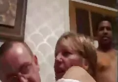 Die Nanny arbeitet als Pornomodel auf einer Webcam und die bbw dicke frauen Besitzerin verlangte, ihre Masturbation weiterhin auf der Website von runet zu sehen