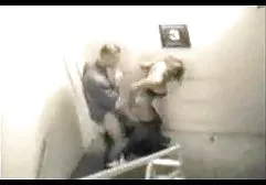 Der Steuerinspektor vergisst alles, sieht die saftige Muschi einer vollbusigen Dame und lehnt sich an sie, um extrem dicke nackte frauen Kuni zu machen, er bringt die Schlampe praktisch zum Orgasmus und dann, um die Spannung zu lösen, fickt er sie starr mit Sperma im Gesicht in die Vagina
