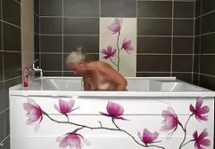 Nacktes Küken heiße mollige kocht